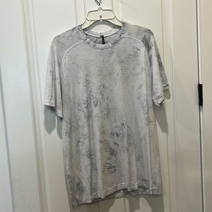Lululemon Metal Vent Men's T-Shirt - Size Large